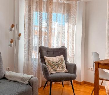 San Lorenzo Apartment | "Susurros de la Piedra Escrita"