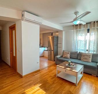 San Lorenzo Apartment | "Susurros de la Piedra Escrita"