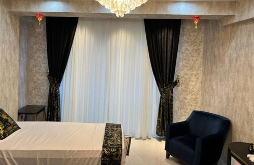 Beyoglu Apartment | sutluce's luxury suite with a golden horn view