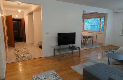 Tampere Apartment | Suuri huoneisto isommalle ryhmälle/Large apartment for bigger group