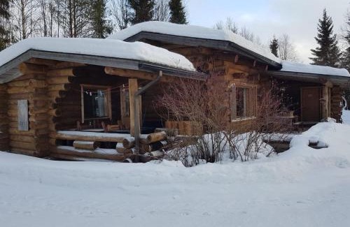 Kuusamo Ski Chalet | Suvituuli