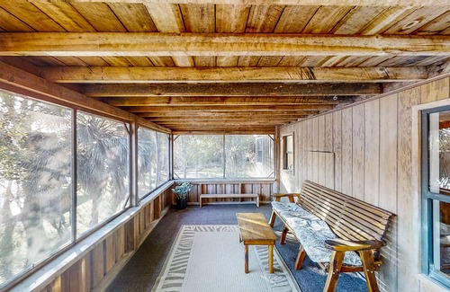 Old Town House | Suwannee River Home with Kayaks, Boat Dock & Launch, Riverfront Deck, Dogs OK