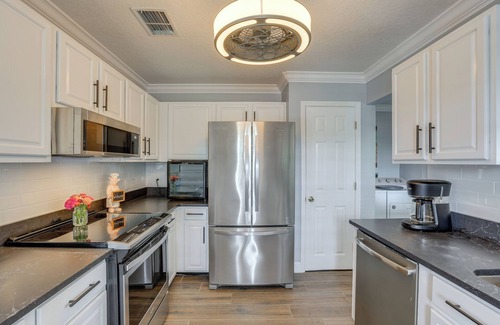 Fanning Springs House | Suwannee River Retreat: Dock & Screened Porch!
