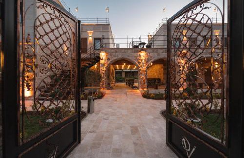 Uchisar Hotel | Sv Valinor Stone House