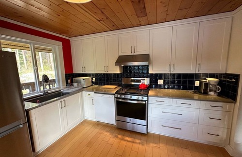 Okanagan-Similkameen House | Svenska Stugan On Osprey Lake