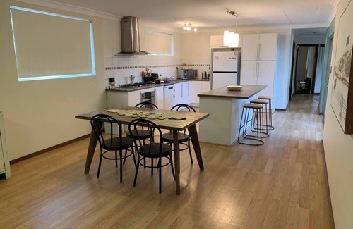 South Bunbury House | SW Getaway – Walk to Bunbury Beach, Safe & Central