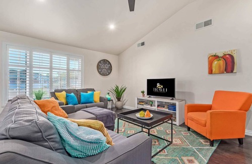 Coronado House | SW-Inspired Casa+Casita - 5 Mins to Downtown PHX