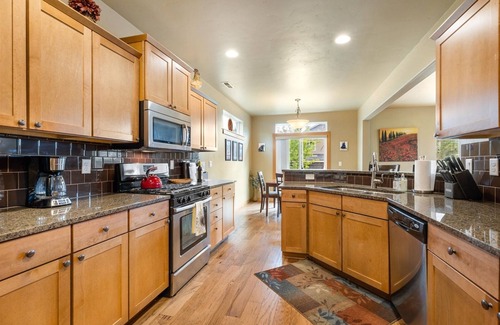 Southwest Bend House | SW Teton Lane | 3 Bed, 2 Bath