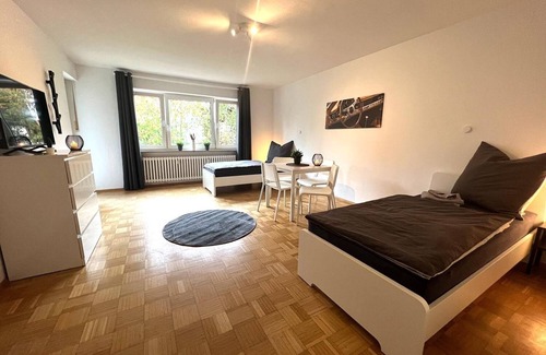 Schweinfurt Apartment | SW03 - Cozy 4 room apartment with balcony in Schweinfurt, 100sqm, 4 rooms, max. 8 people