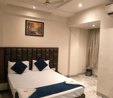 Rabale Hotel | Swagath Residency