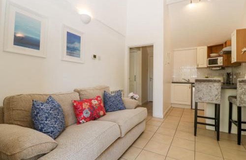 Sedgehill House | Swallow Cottage