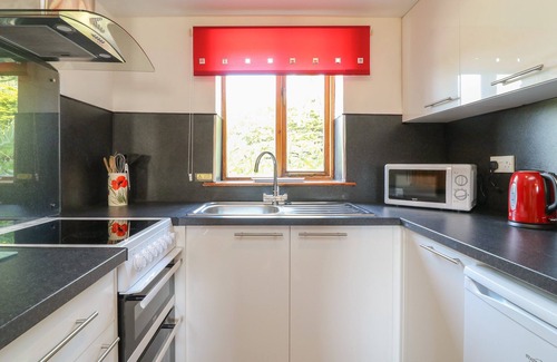 Bude Cottage | SWALLOW COTTAGE, pet friendly, with a garden in Bude