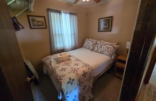 Oakland House | Swallow Falls Cabin 3