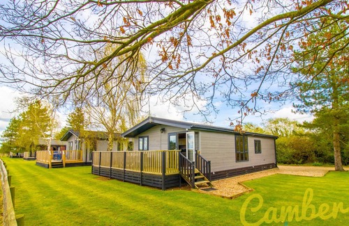 Romney Marsh House | Swallowtail Pine Lodge - Romney Marsh - Stay in the gorgeous Kent countryside