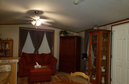Brownsville House | Swan Cottage at Winter Haven Resort