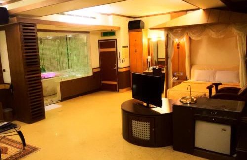 Guishan District Hotel | Swan Lake Motel