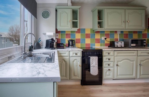 Pembroke Ski Chalet | Swanbrook - 2 Bedroom Chalet- Freshwater East