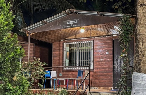 Kadadhe House | Swarg Resort
