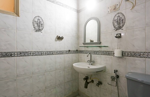Pashim Vihar Hotel | Swastik residency PaschimVihar by twamev
