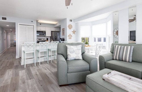 Tavernier Condo | Swaying Palms Spacious Suite [Ocean Pointe 3201]