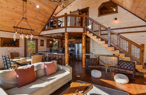 Mineral Bluff Cabin | Sweeping Mountain Views! Secluded, Fire pit, Hot tub, Gas Fireplaces, Game Room!