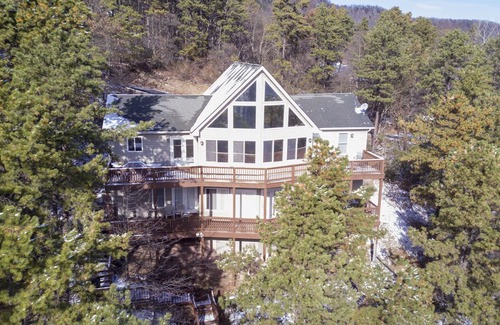 Massanutten House | Sweeping Views of the Shenandoah Valley and Massanutten Mountain!