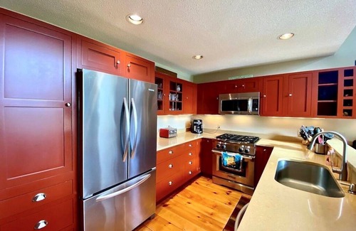 Rangeley Condo | Sweet 3bd/2bath condo, beach access on Rangeley Lake, close to town & Saddleback