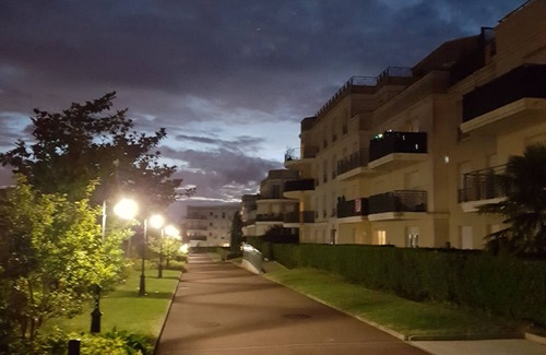 Montevrain Apartment | Sweet apartment in the front of Disneyland's castel