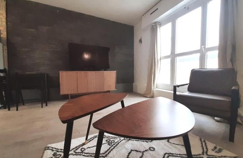 Saint-Fargeau Apartment | Sweet Apartment Paris Gambetta