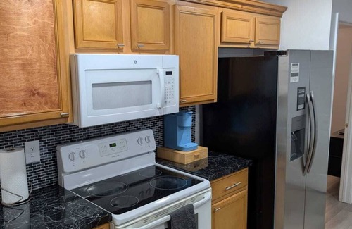 Sulphur Springs House | Sweet Brooks Place 3-bedroom house with WiFi, AC in welcoming Tampa