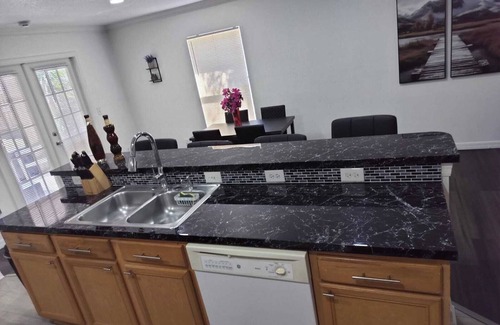 Sulphur Springs House | Sweet Brooks Place 3-bedroom house with WiFi, AC in welcoming Tampa