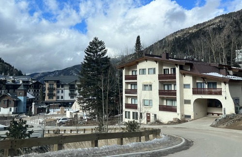 Taos Ski Valley Condo | Sweet, Comfortable and Close to the Lift