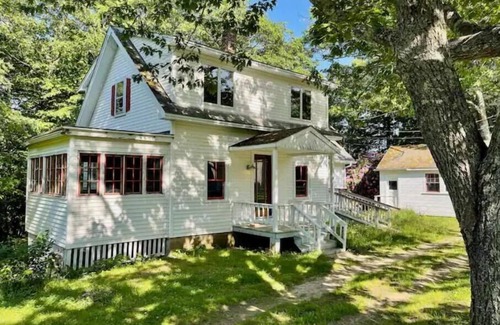 Phippsburg Cottage | Sweet comfy cottage on Small Point Road