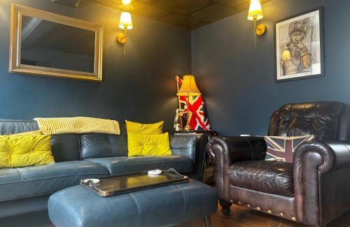Bury St Edmunds House | Sweet & cosy 10 Bridewell Cottage with parking available upon request