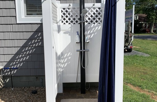 Chincoteague House | Sweet cottage with outdoor shower