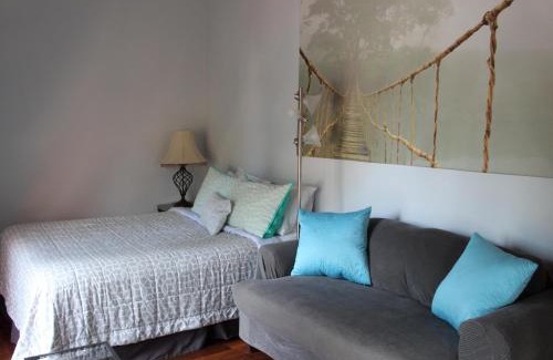 Sherman Oaks Bed & Breakfast | Sweet Dreams B&B LA