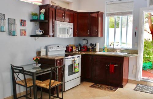 Sherman Oaks Bed & Breakfast | Sweet Dreams B&B LA