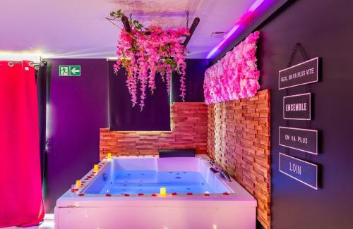 Rhone Hotel | Sweet Dreams Jacuzzi