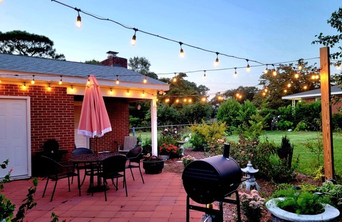 Wilmington House | Sweet Escape is 3 miles to Wrightsville Beach & 8 miles to Downtown Riverfront~