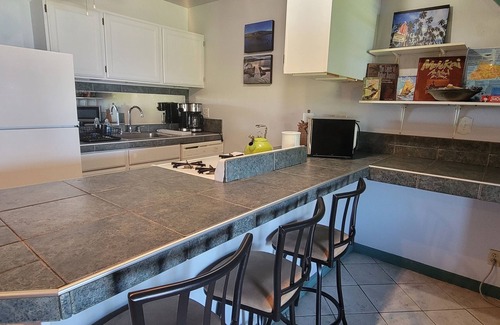 Kaunakakai Condo | sweet escape - Moloka'i living