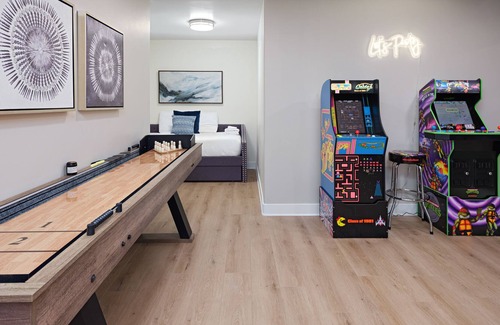 Paradise Valley Village House | SWEET ESCAPE SCOTTSDALE: PICKLEBALL/BASKETBALL + HEATED POOL + SPA + PING PONG + MORE