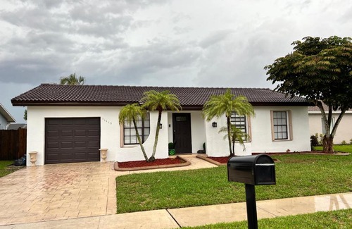 Sunrise House | Sweet Home