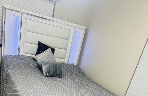 Town N County Park House | Sweet Home