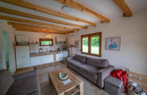 Visoko House | Sweet Home Visoko FREE PARKING, AC, RENT A CAR