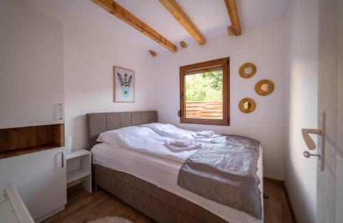 Visoko House | Sweet Home Visoko FREE PARKING, AC, RENT A CAR
