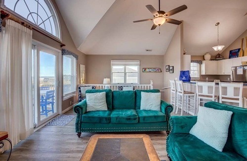 Nags Head House | Sweet Isabel | Oceanfront | Private Pool, Hot Tub | Nags Head