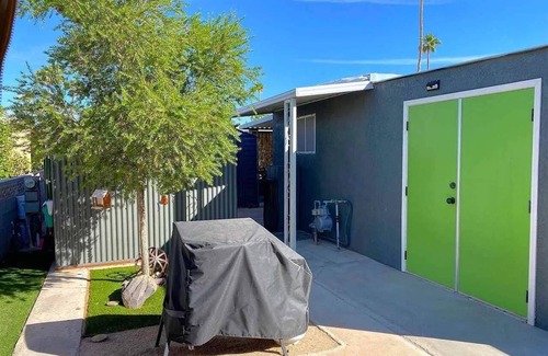 Yuma House | Sweet little Casita located in the heart of Yuma. 55+ park. Golf Cart included