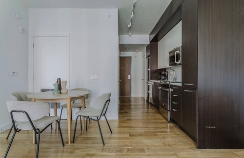 Navy Yard Apartment | Sweet Navy Yard 1BR w/Gym, Balcony, W/D, Doorman & A/C, by Blueground
