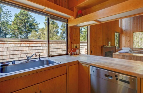Sea Ranch House | Sweet Sea Ranch | Nestled in Redwood Forest
