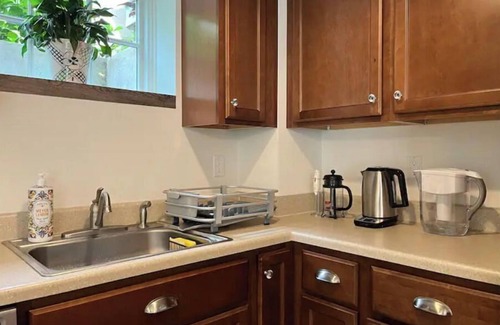 New Paltz Apartment | Sweet spot studio on village outskirts